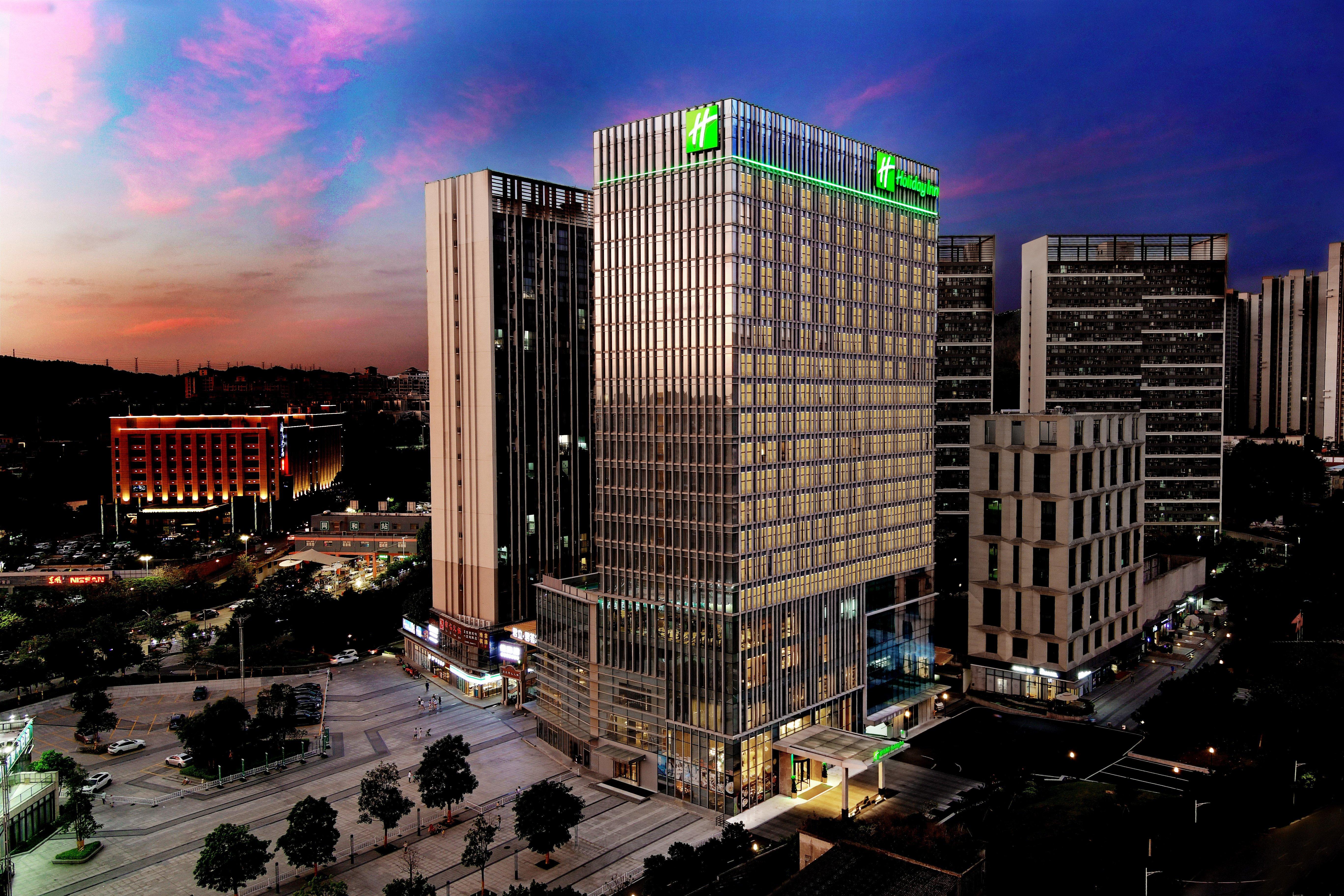 Holiday Inn Guangzhou South Lake Hotel - Ideal For Business & Leisure المظهر الخارجي الصورة